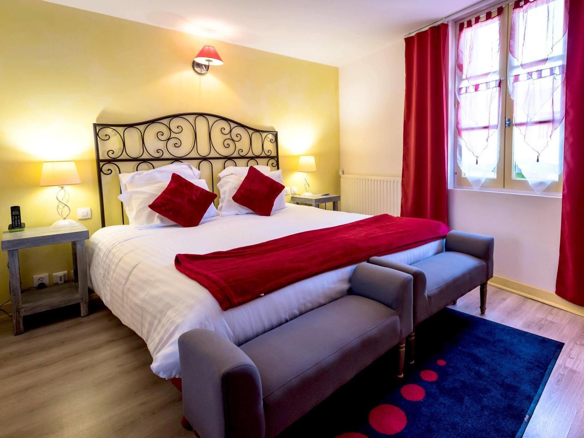 Le Saint Eloi Logis & Spa Restaurant L Schumacher Solignac Exterior foto