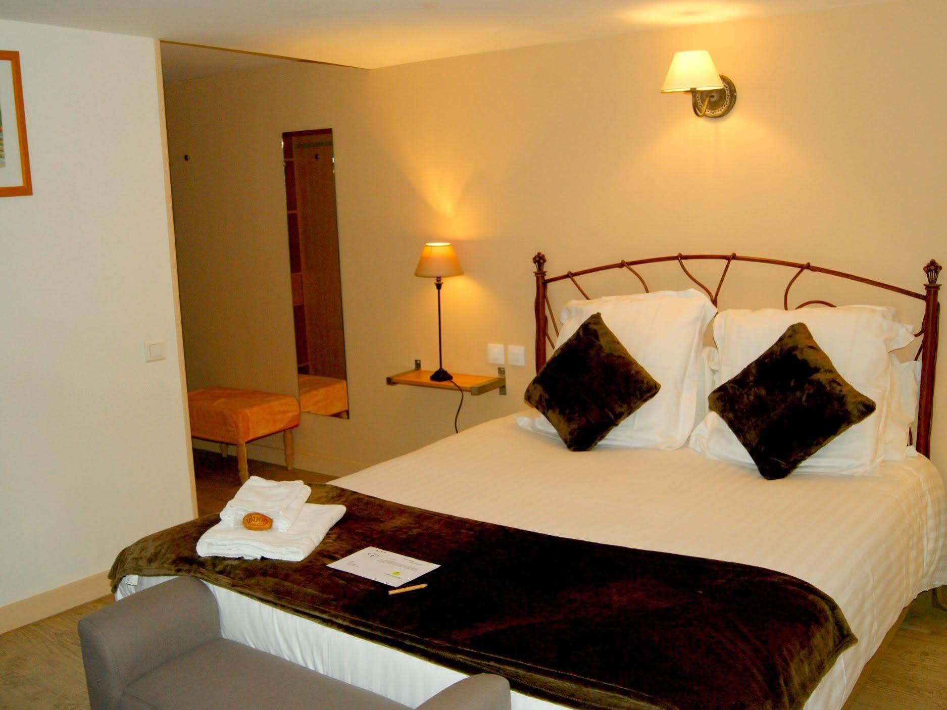 Le Saint Eloi Logis & Spa Restaurant L Schumacher Solignac Exterior foto